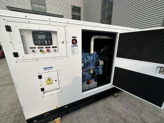 İyi bir fiyat. 62Güvenilir güç çözümleri için.5KVA Yuchai Motor Sessiz Tipi Dizel Jeneratör Seti çevrimiçi